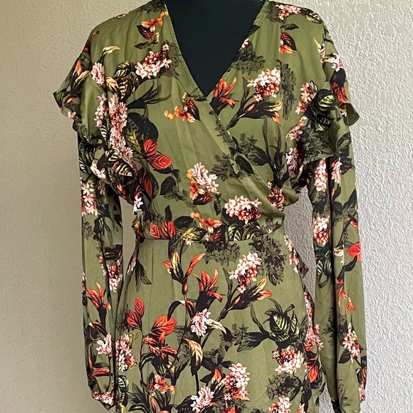 GIGI PARKER • Ruffled Long Sleeve Wrap Dress Safari Floral Deep Lichen Green NWT - Picture 10 of 13